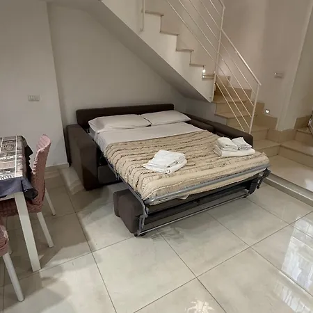 Life House Apartment