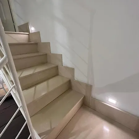 Life House Апартаменты Неаполь